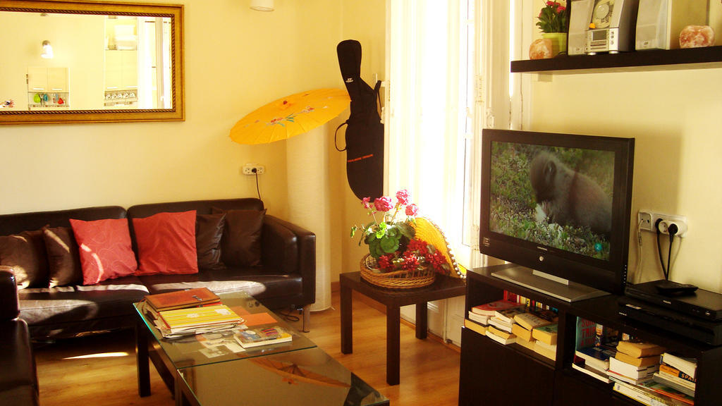 Barcelona Central Garden Hostal Bagian luar foto