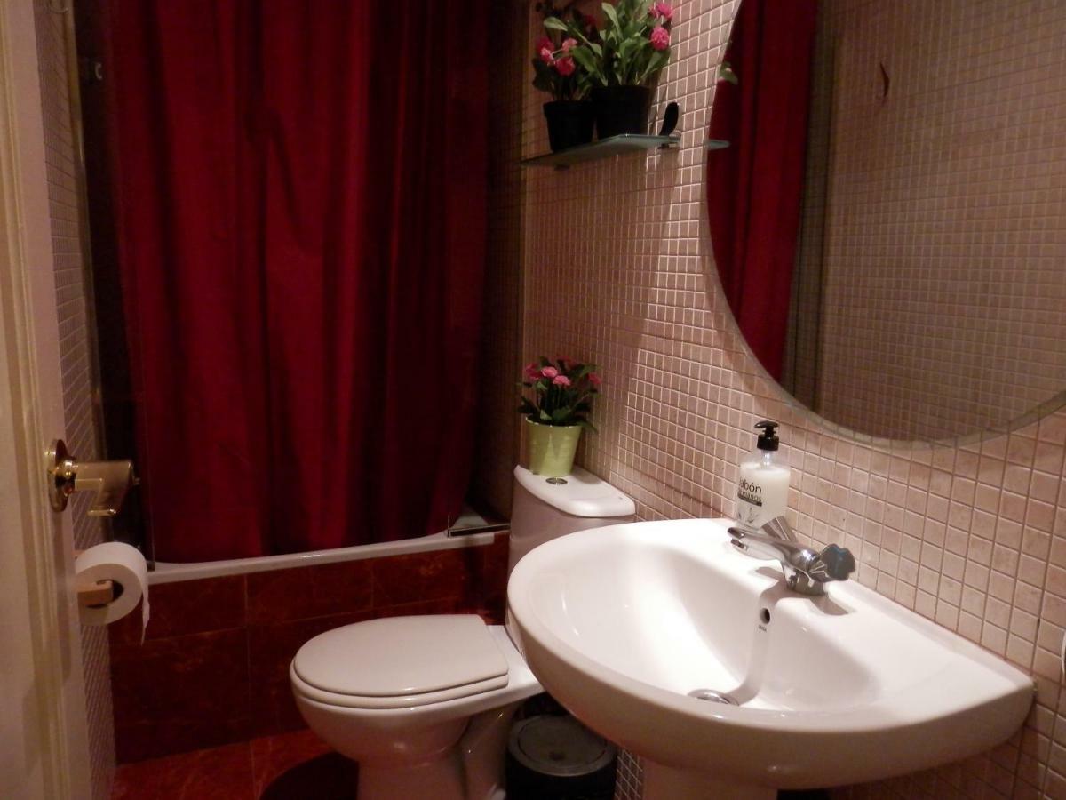 Barcelona Central Garden Hostal Bagian luar foto